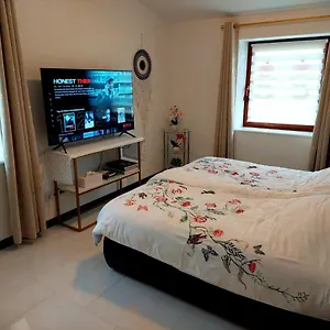 2-zimmer-ferienwohnung Mit Neuer Küche, Netflix, Garten Und Laufband Apartment Hamburg